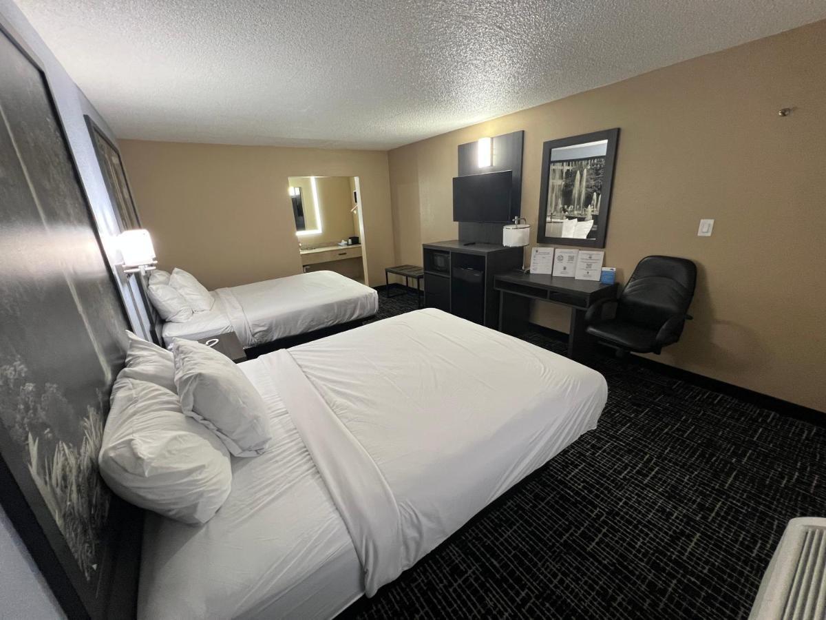 Super 8 By Wyndham Paducah I-24 Exit 4 Hotel Bagian luar foto