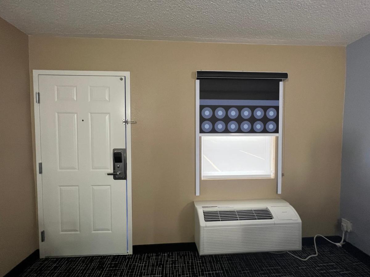 Super 8 By Wyndham Paducah I-24 Exit 4 Hotel Bagian luar foto