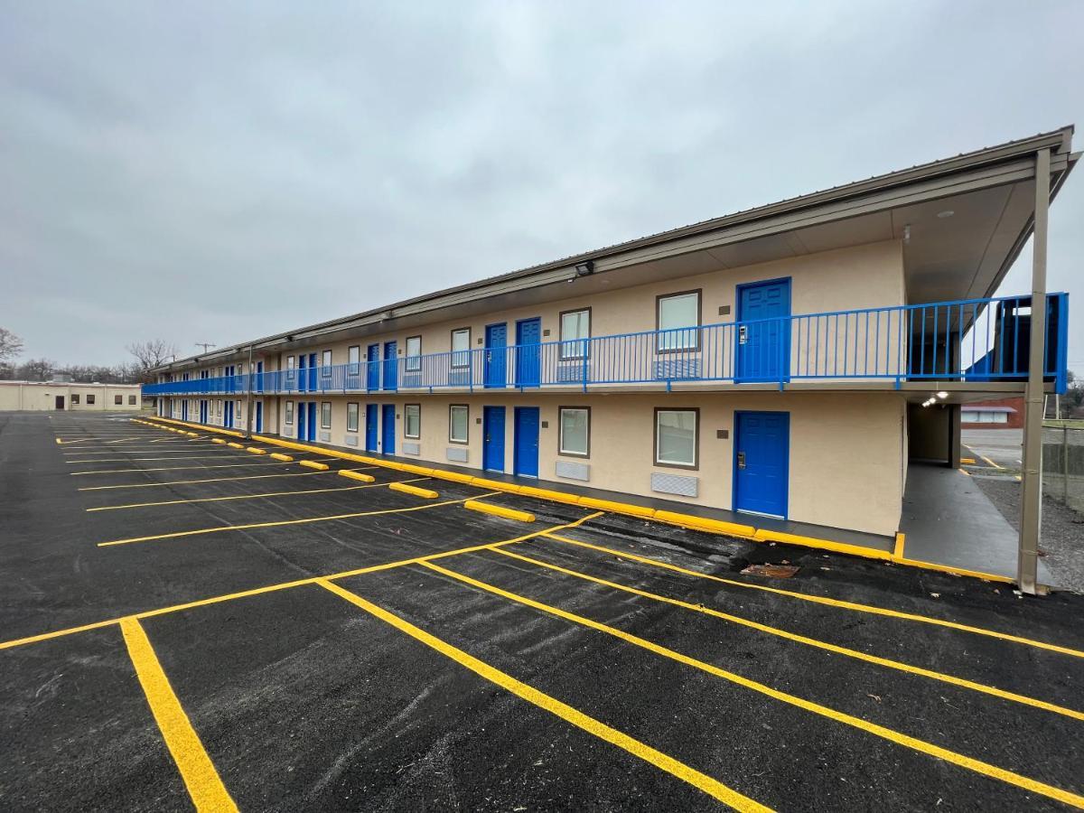 Super 8 By Wyndham Paducah I-24 Exit 4 Hotel Bagian luar foto