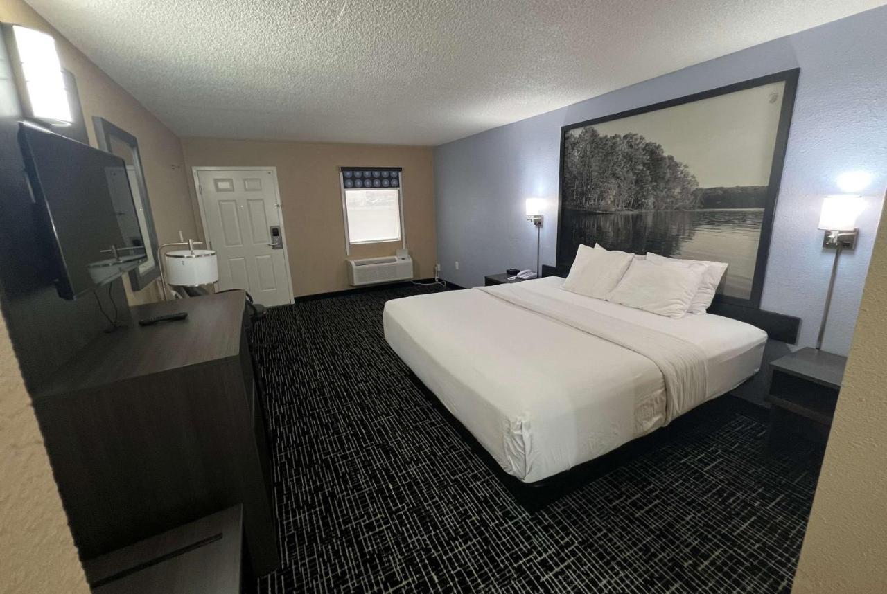 Super 8 By Wyndham Paducah I-24 Exit 4 Hotel Bagian luar foto