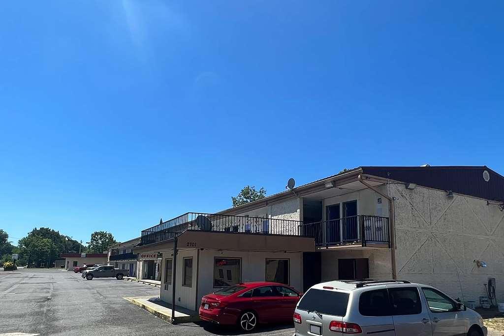 Super 8 By Wyndham Paducah I-24 Exit 4 Hotel Bagian luar foto