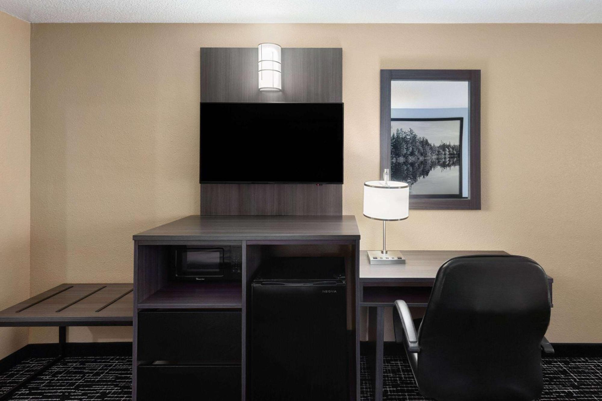 Super 8 By Wyndham Paducah I-24 Exit 4 Hotel Bagian luar foto