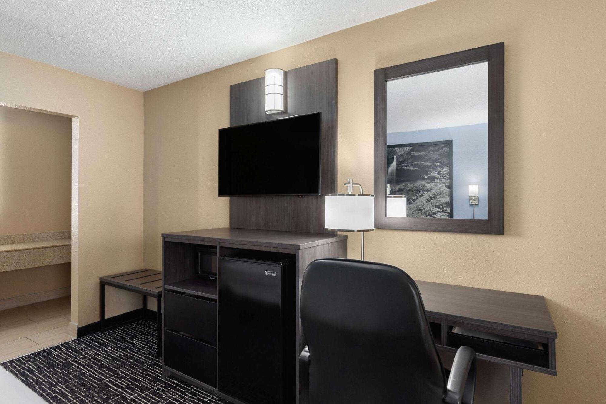Super 8 By Wyndham Paducah I-24 Exit 4 Hotel Bagian luar foto