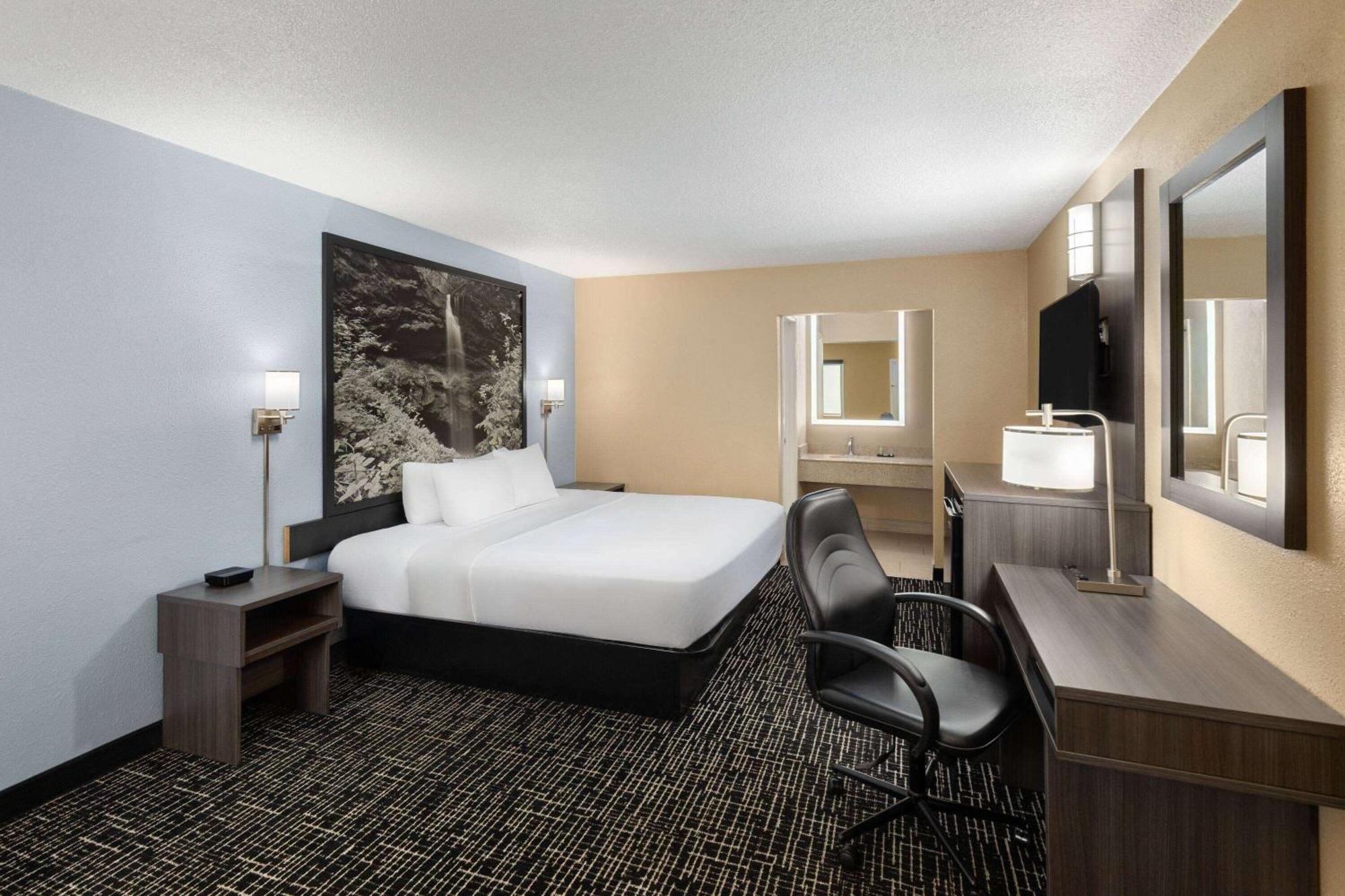 Super 8 By Wyndham Paducah I-24 Exit 4 Hotel Bagian luar foto