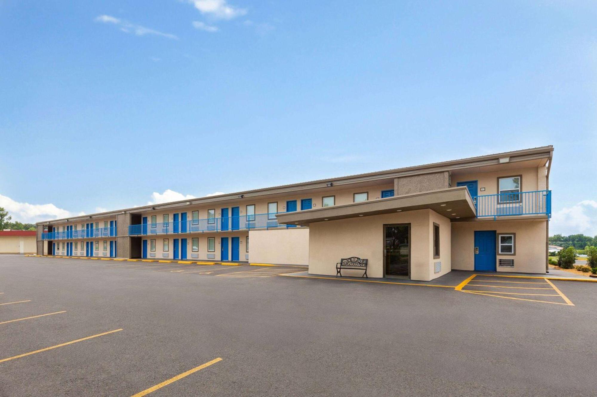Super 8 By Wyndham Paducah I-24 Exit 4 Hotel Bagian luar foto
